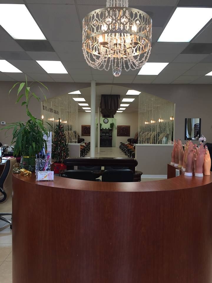 Tips and Toes Nail Spa
